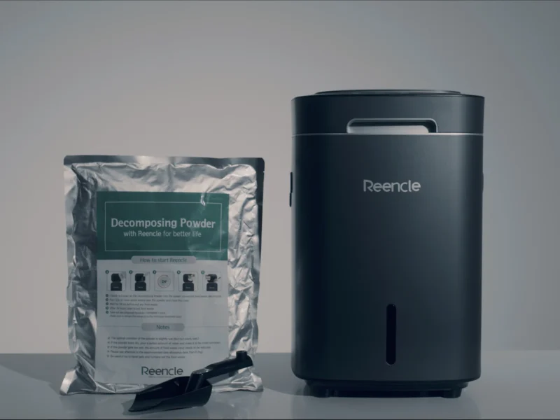 Sivi Reencle Prime električni komposter – uz njega dolazi starter paket i lopatica za vađenje komposta